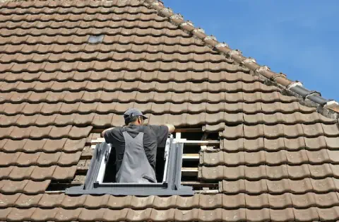 Pose de velux - Saint-Georges-en-Couzan